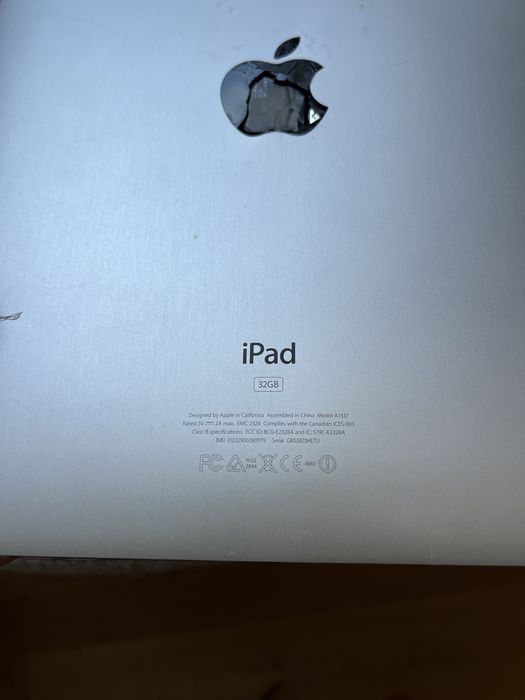 iPad 1-во поколение (A1337, 32GB, Wi-Fi + 3G)