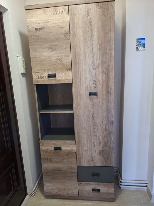 Mobila tineret completa  cu 3 dulapuri plus birou