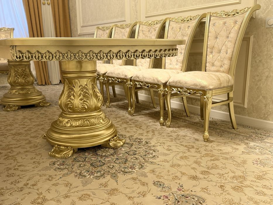 Yangi holatdagi stol stul