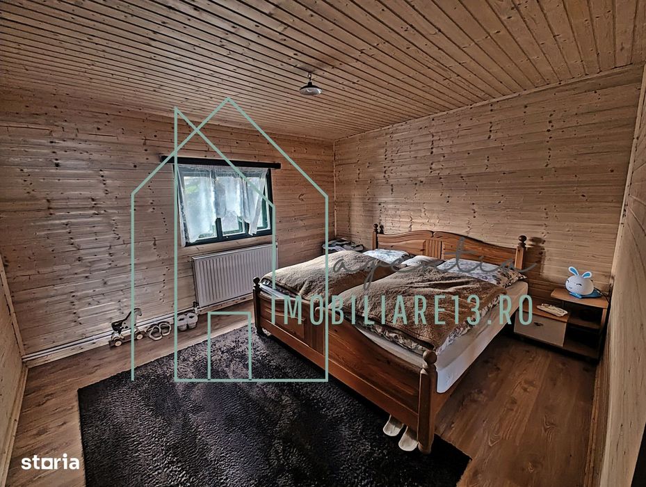 Teren panoramic cu cabana traditionala din barne – 4 km de Sugag, Al