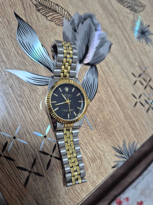 Часовник rolex oyster