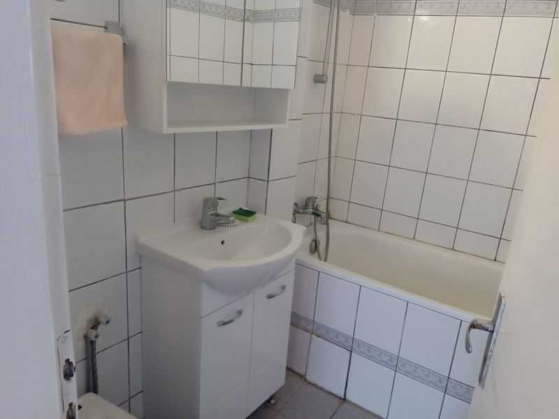 Дава се под наем Тристаен апартамент в София, Красно село - 130 кв.м за 229.5 € - Снимка #2