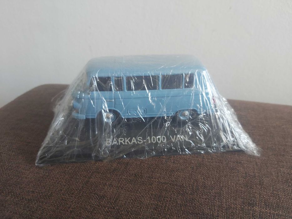 Macheta Barkas 1000 Van (scara 1:43) colecția DeAgostini „Mașini de Legendă"