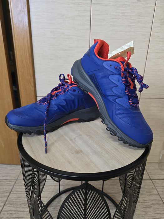 Bocanci munte, drumetie, trekking shoes North Face, marime 38.5