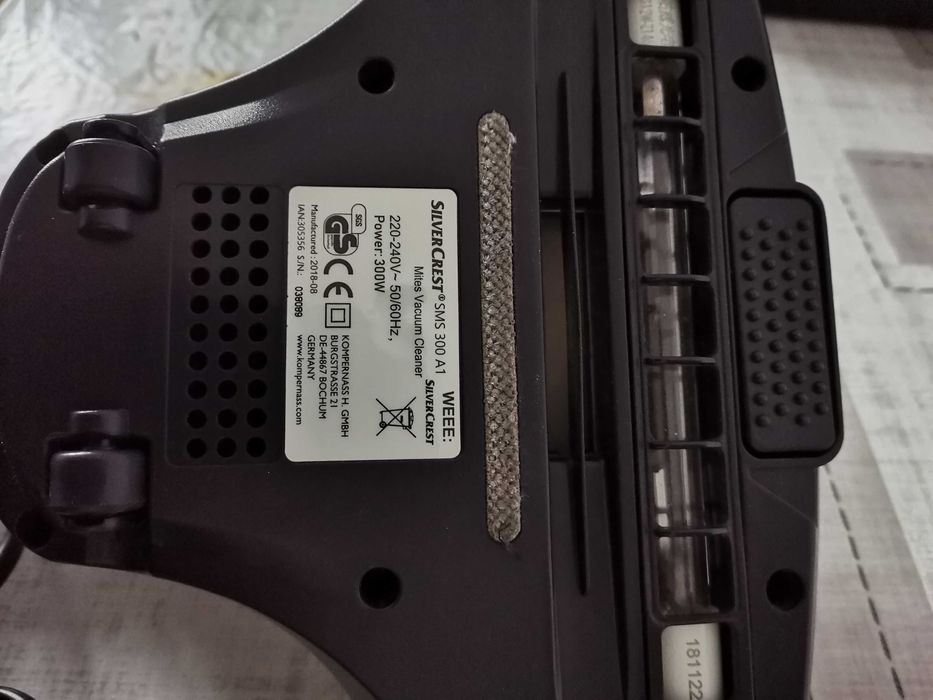 Vând aspirator cu lampa UV împotriva acarienilor