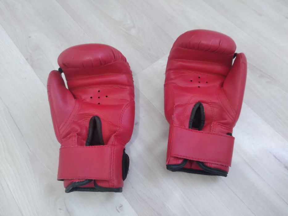 Боксерские перчатки адидас