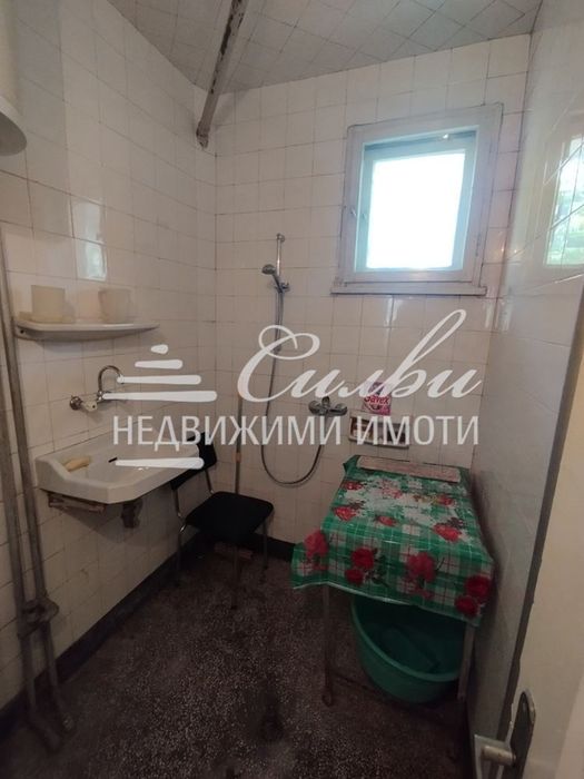 Дава се под наем Четиристаен апартамент в Шумен, Център - 108 кв.м за 306 € - Снимка #8