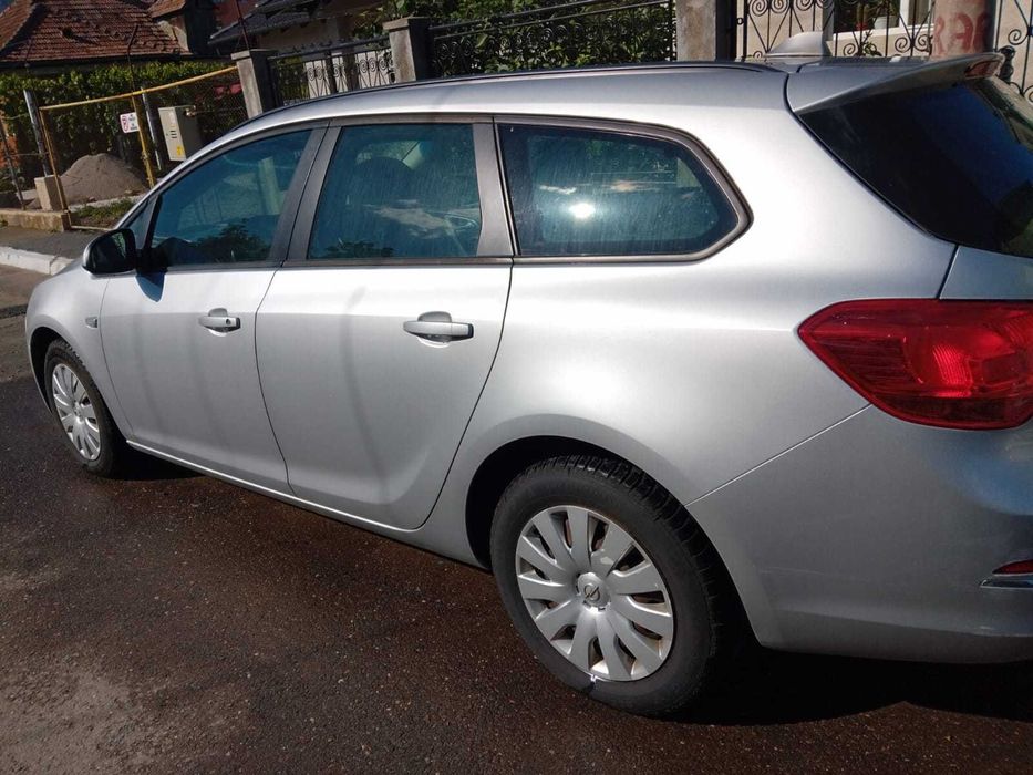 Opel astra J sports tourer