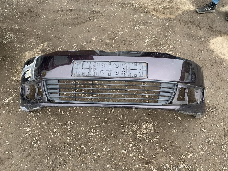 Броння предна фолксваген кади 2011г. оригинална OM