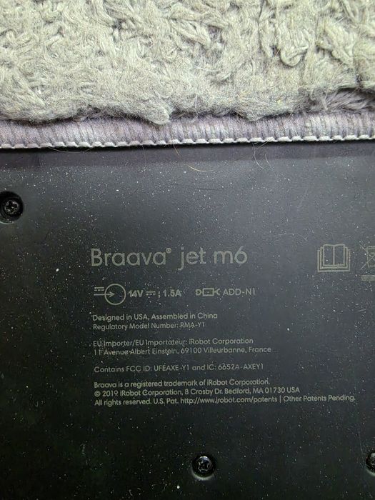 Продавам Irobot braava jet m6 в перфектно състояние