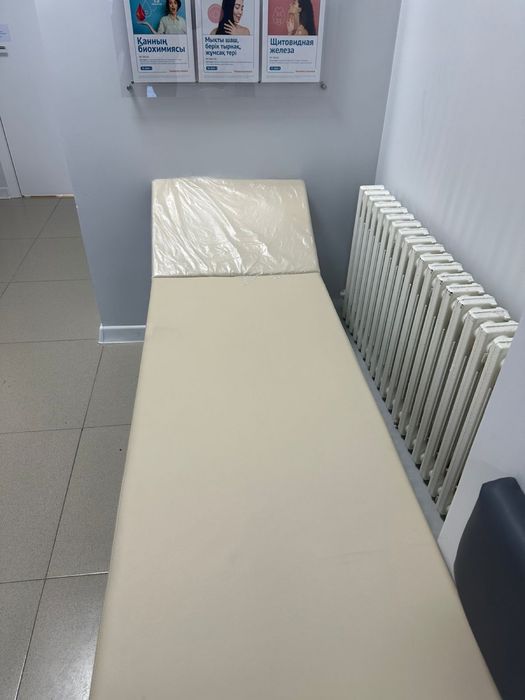 Продается кушетка