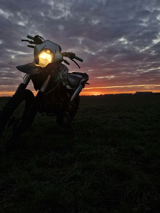 Продам эндуро Улар 250