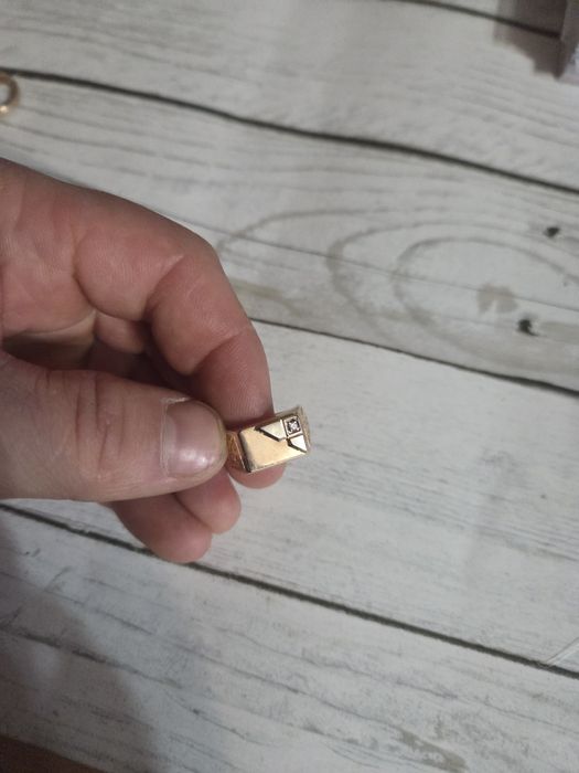 Кжби золотая печатка