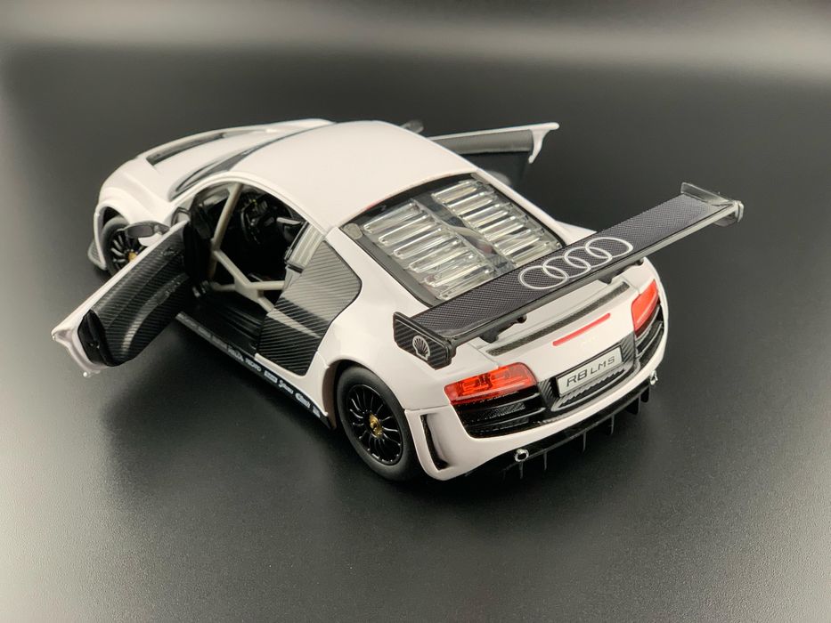 Macheta auto Audi R 8 LMS, Rastar, 1/24