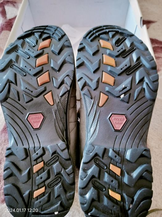 Кросовки теплые женские