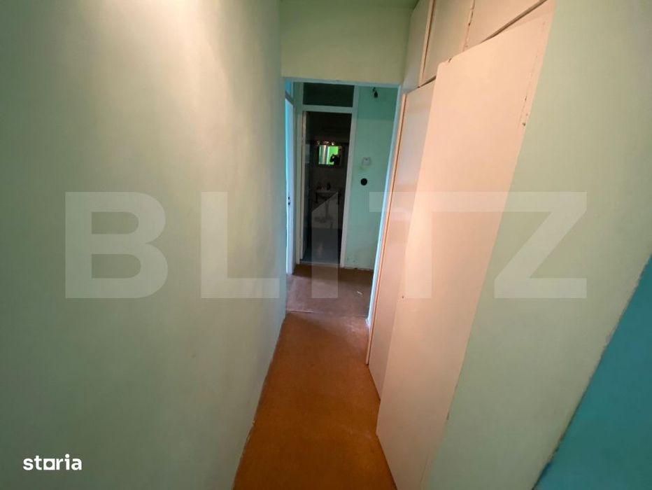 Apartament cu 4 camere, decomandat, 78 mp, 2 bai, et intermediar, Damb