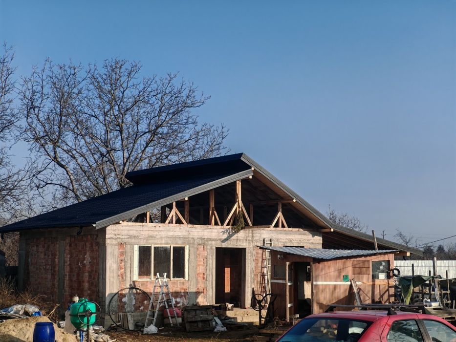 Vând casă Lipănești