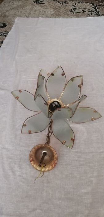 Продам люстра для дома