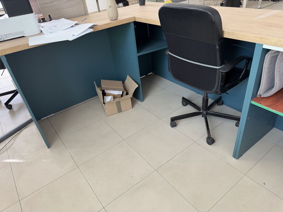 Birou forma L , 3.65m x 1.70m