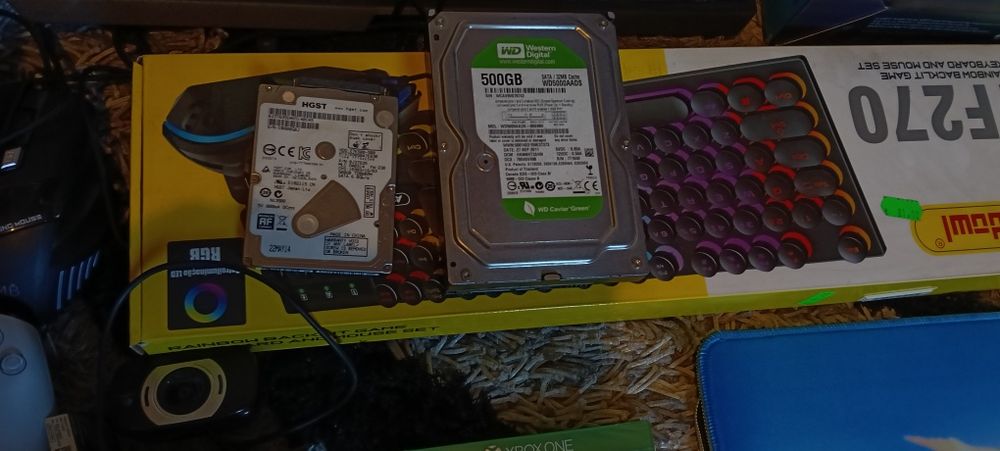 Vând lot accesorii gaming – volan