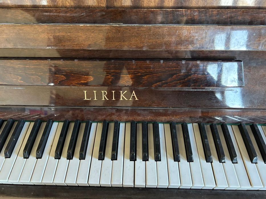 Фортепиано Lirika