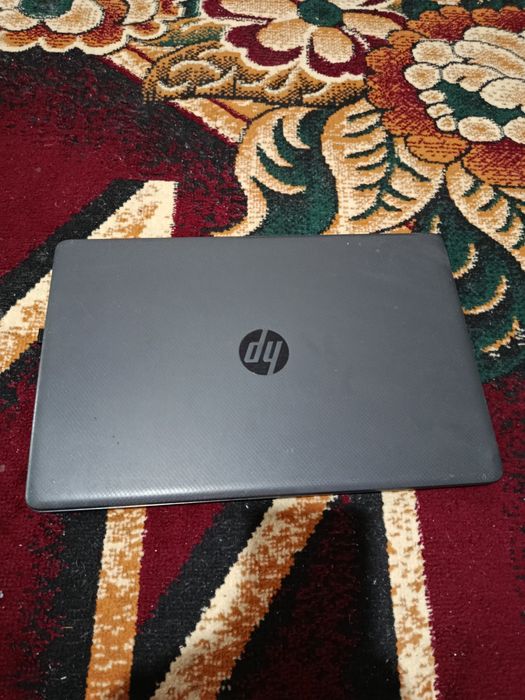 Noutbuk HP 250 G7