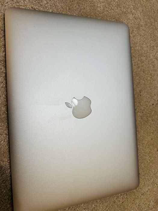 MACBOOK AIR 13'' 2012-без следи от употреба