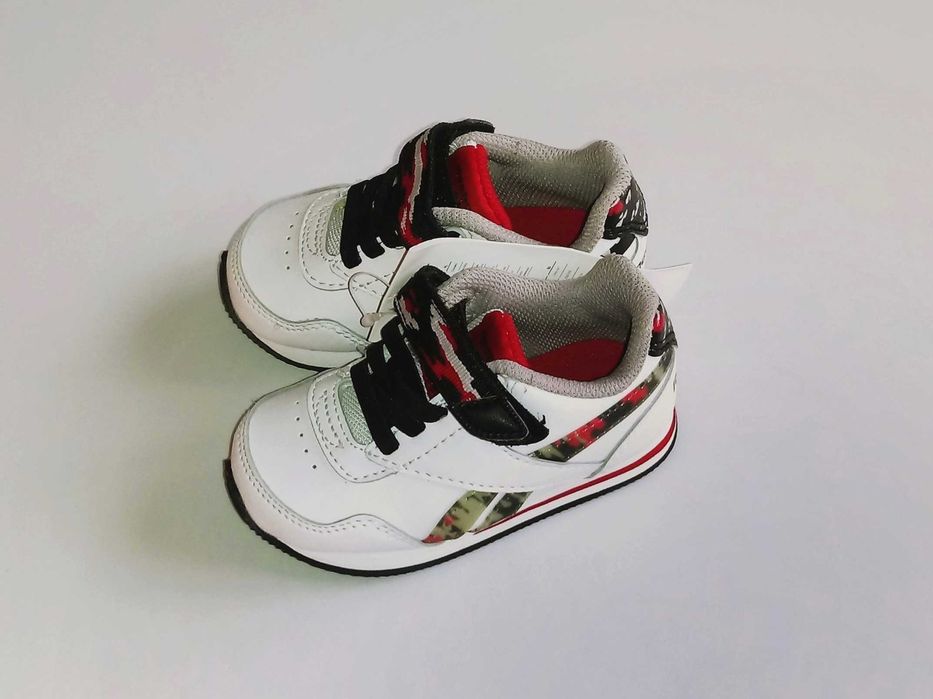 Нови бебешки маратонки Reebok, 20-ти номер, унисекс