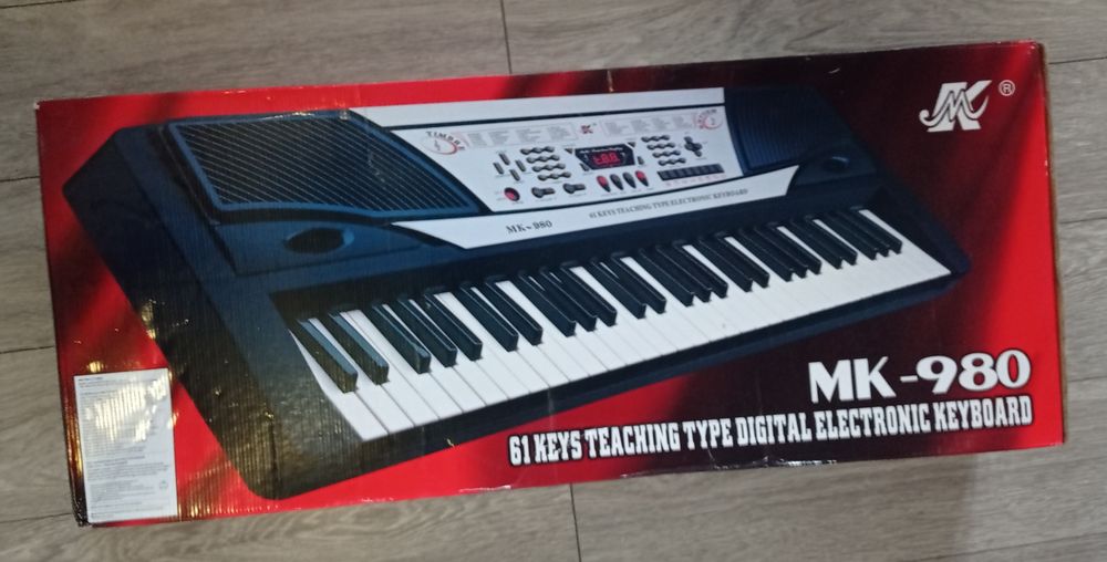 Orga Electronica cu 61 de clape MK-980, foarte puțin folosită