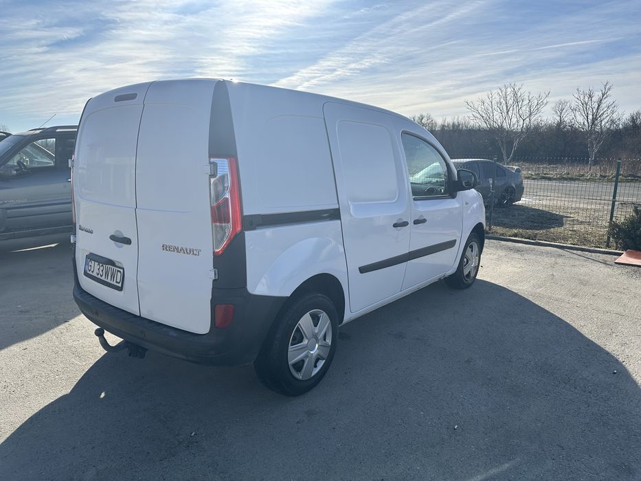 Vind Renault kangoo 2017 stare foarte buna