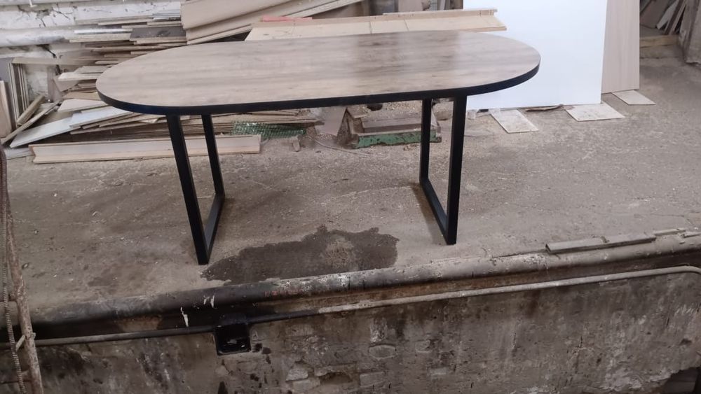 Новые стильные столы,лавочки.