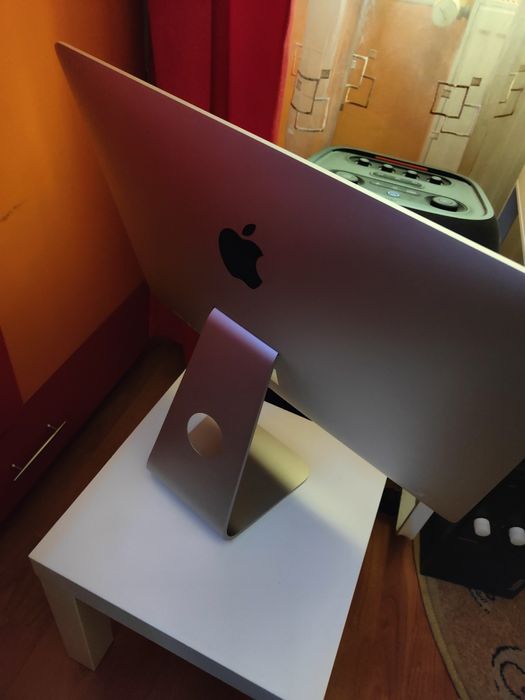 iMac Retina 4K 21.5" Late 2015 desfacut + Cutie Originala