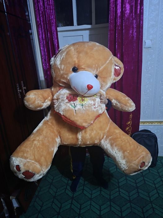 Teddy ayiq o'yinchoq