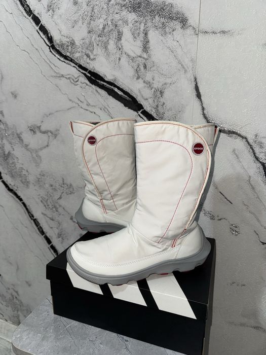 Женские сапоги crocs