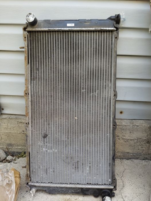 Радиатор Субару зубило.