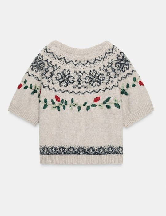 Pulover cu flori brodate Zara