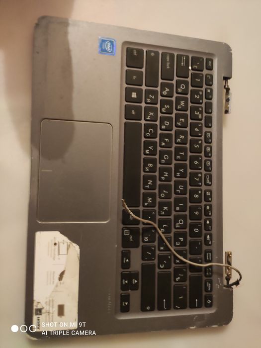 Продам часть от ноутбука на запчасти