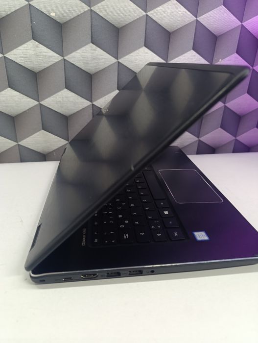 Laptop profesional Acer aspire R 14 14 inch cu touchscreen și i7