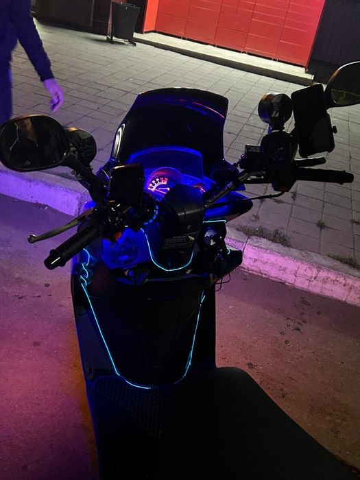 Продам скутер 180 кубов