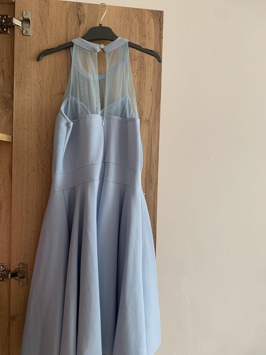 Официална рокля