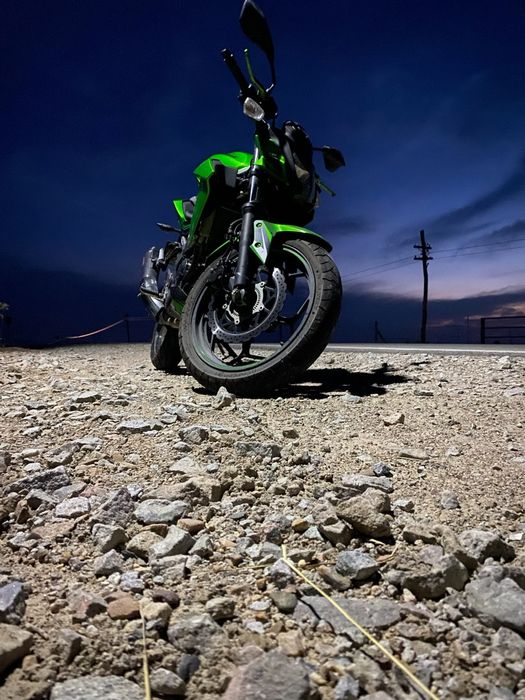 Vând Kawasaki Z125 pro