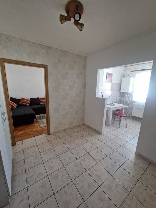 Proprietar - Vând apartament 2 camere decomandat