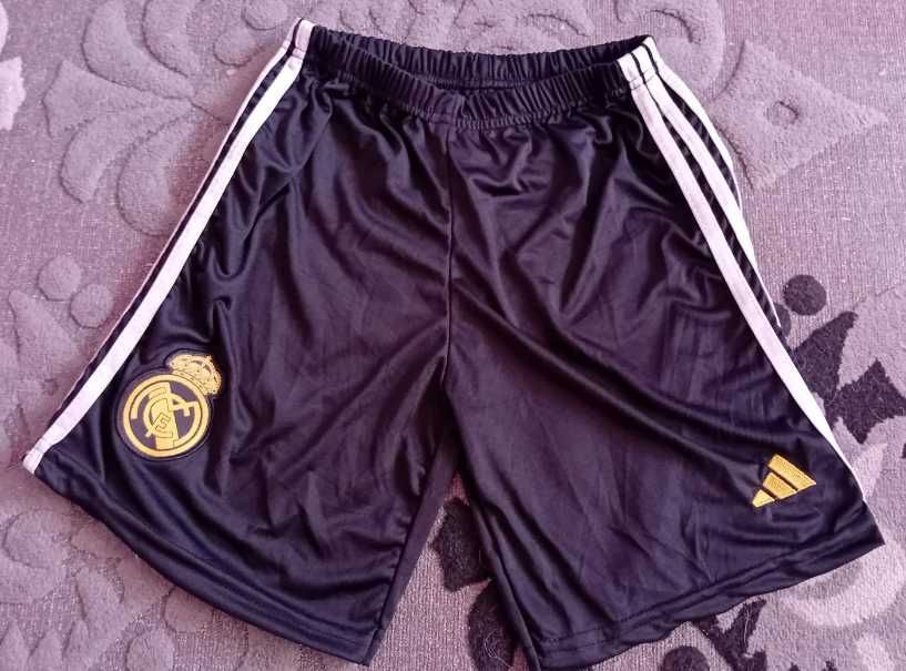 Оригинални къси панталони на Реал Мадрид