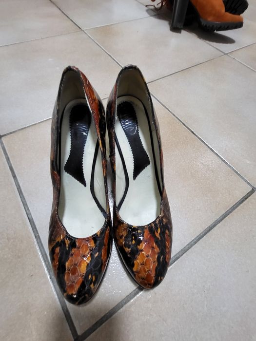 Pantofi piele luciosa, 39
