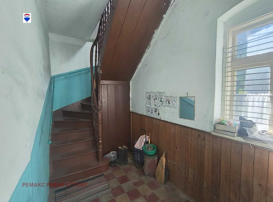 Дава се под наем Етаж от къща в Русе, Център - 60 кв.м за 153 € - Снимка #8