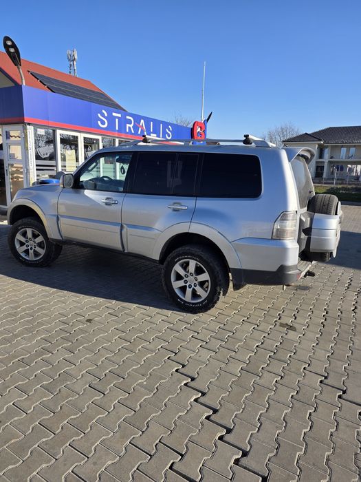 Mitsubishi Pajero Autoutilitara