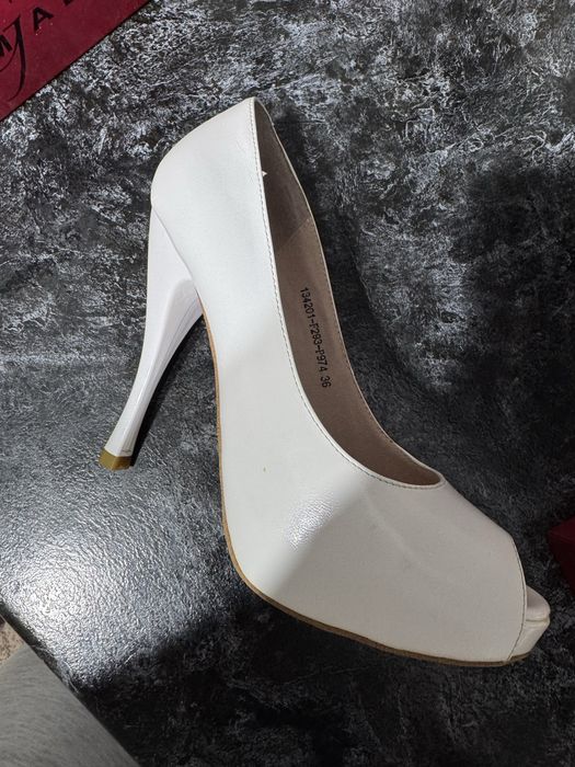 Продам туфли giomali