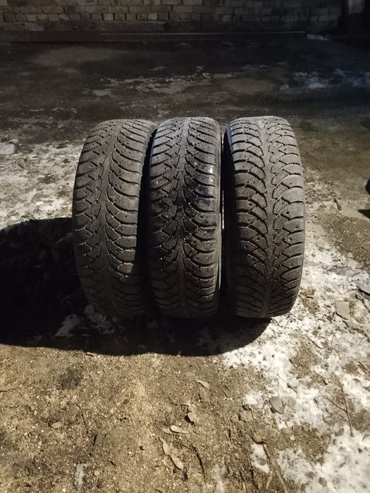 Продам зимние шины R14