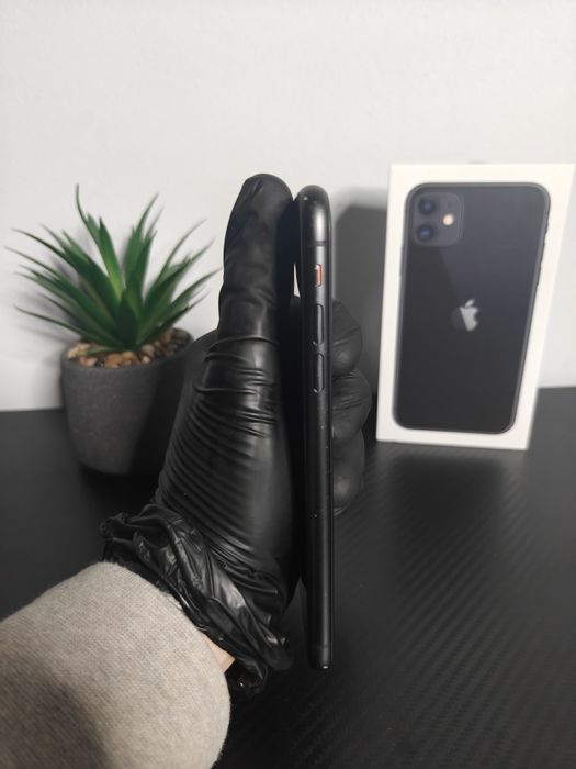 iPhone 11, Black - în condiție Excelentă!