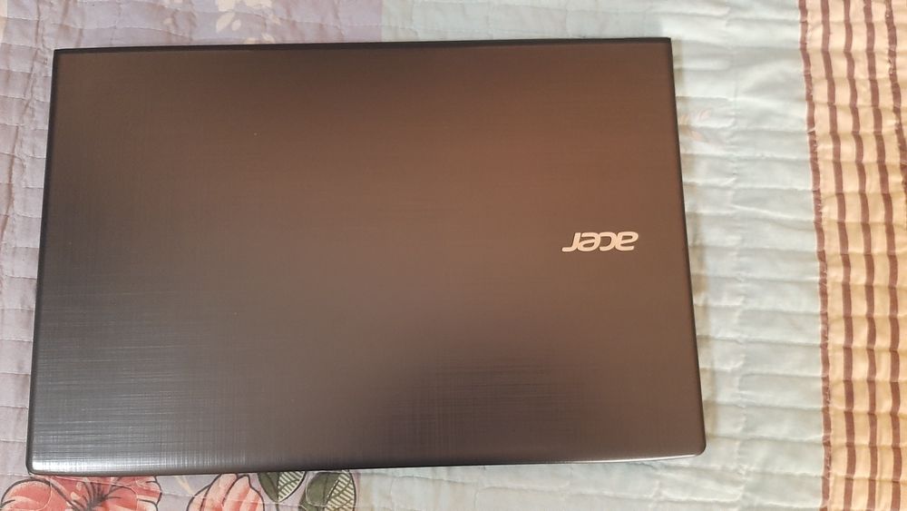 Acer i7 7500u uzu 8gb video carta mx 120